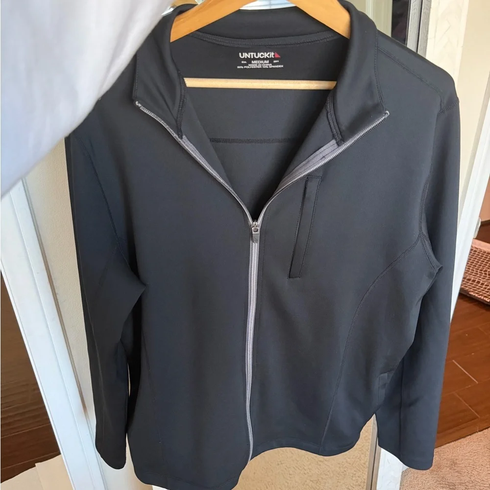 UNTUCKit Men's Connolly Water Resistant Tech Dark‎ Jacket